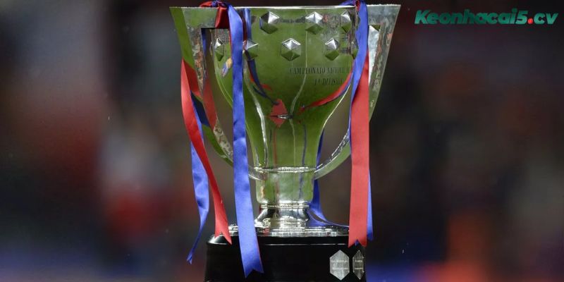 La Liga là hạng đấu cao nhất trong hệ thống bóng đá Tây Ban Nha